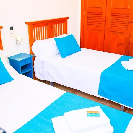 Villa Calamares With Heated Pool And Air Conditioning *