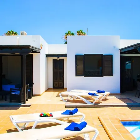 Calamares With Heated Pool And Air Conditioning Villa *